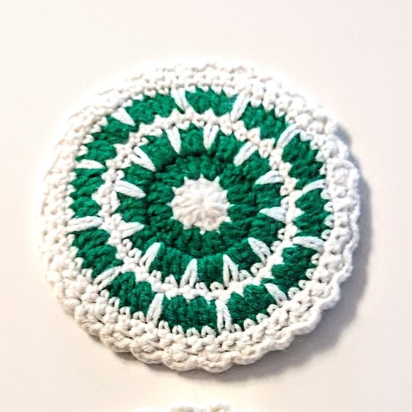VTG Set of 2 Crochet Pot Holder- Trivet 7” Green & White ~ Double Thickness EVC! - Picture 4 of 5
